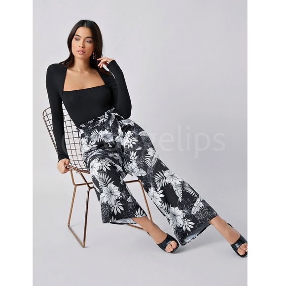 Black Square Neck Long Sleeve Slim Fitted Tee Shirt - Picture 5 of 7